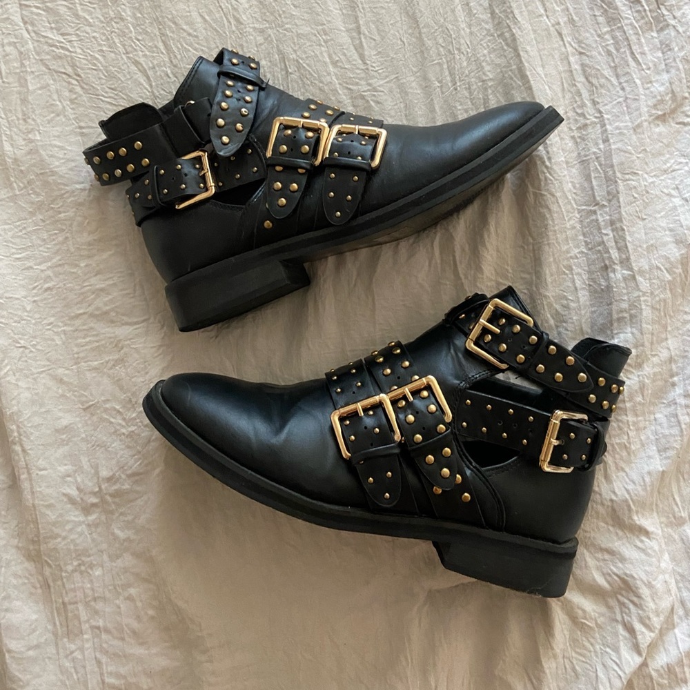 Nasty gal black booties